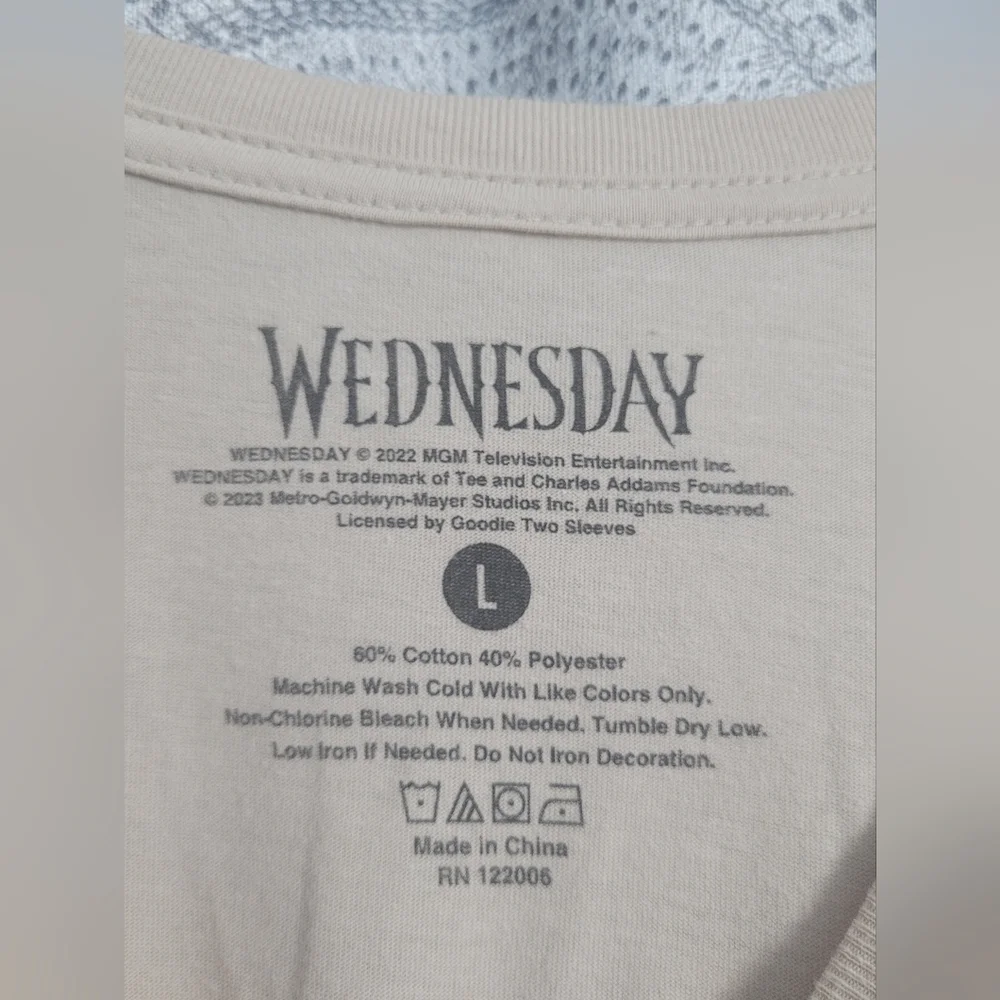 Wednesday Addams Love Is Torture Short Sleeve T-shirt Size Large - Picture 3 of 4